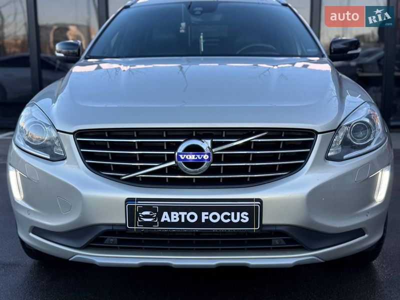 Внедорожник / Кроссовер Volvo XC60 2017 в Киеве