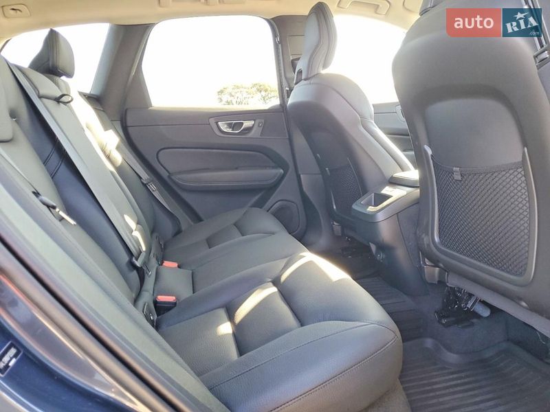 Внедорожник / Кроссовер Volvo XC60 2023 в Львове