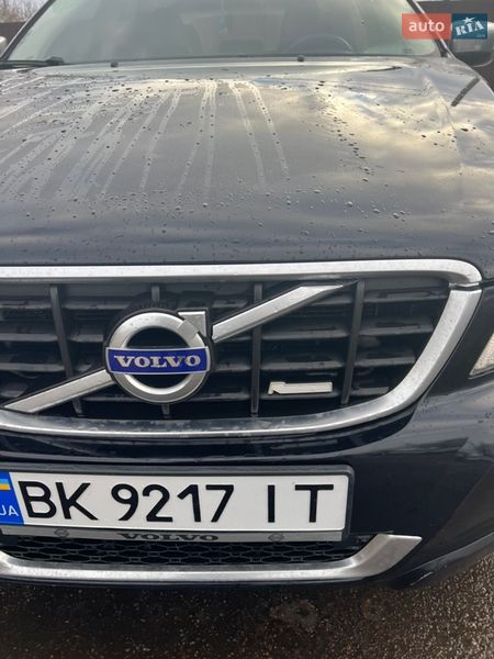 Внедорожник / Кроссовер Volvo XC60 2010 в Мене