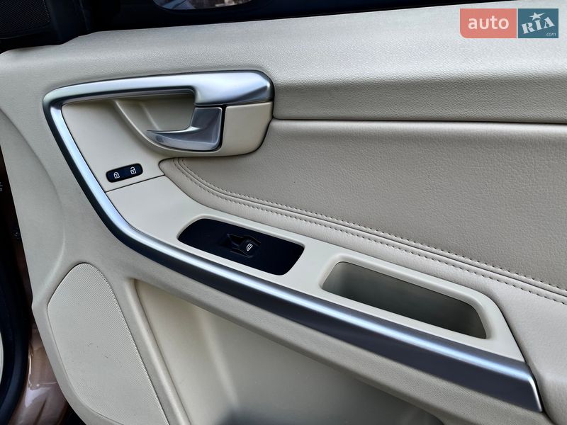 Внедорожник / Кроссовер Volvo XC60 2008 в Ковеле