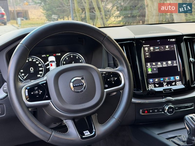 Внедорожник / Кроссовер Volvo XC60 2019 в Львове