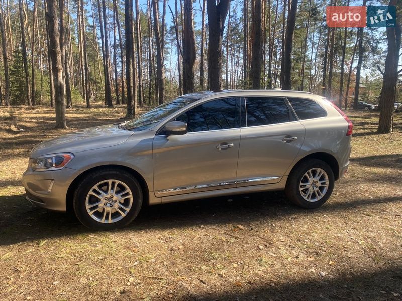 Внедорожник / Кроссовер Volvo XC60 2014 в Киеве