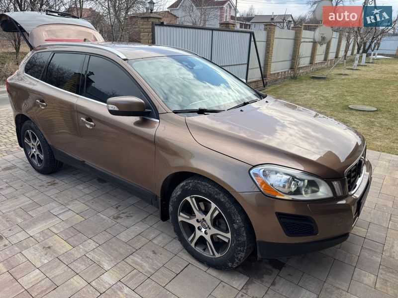 Позашляховик / Кросовер Volvo XC60 2013 в Житомирі