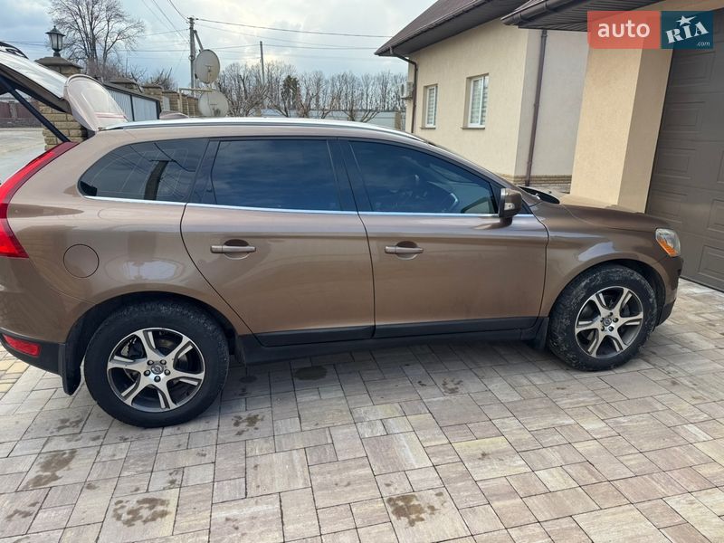 Позашляховик / Кросовер Volvo XC60 2013 в Житомирі
