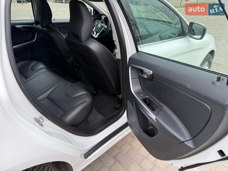 Внедорожник / Кроссовер Volvo XC60 2013 в Луцке фото 29 Внедорожник / Кроссовер Volvo XC60 2013 в Луцке