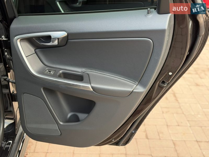 Внедорожник / Кроссовер Volvo XC60 2016 в Ровно фото 49 Внедорожник / Кроссовер Volvo XC60 2016 в Ровно