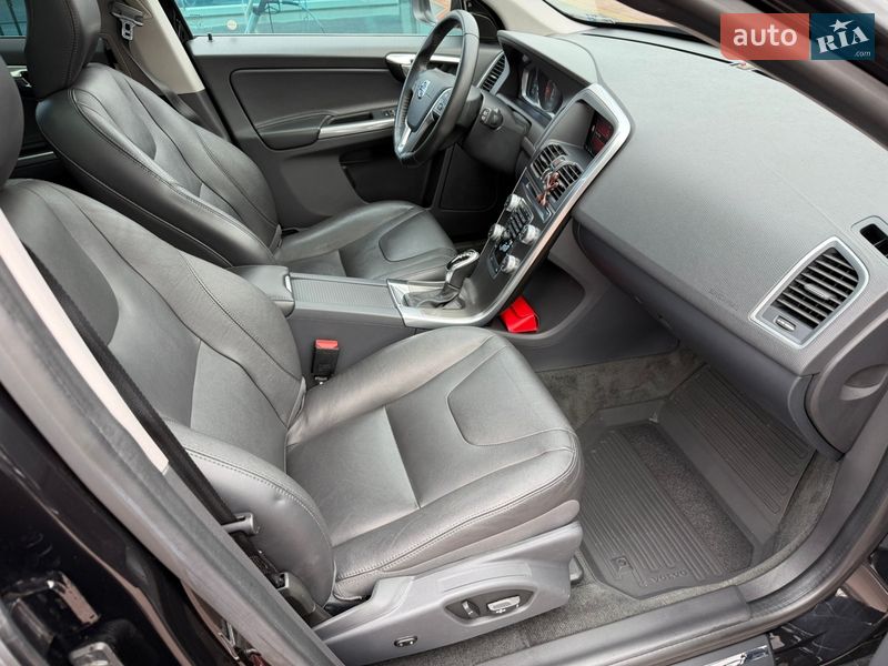 Внедорожник / Кроссовер Volvo XC60 2016 в Ровно фото 60 Внедорожник / Кроссовер Volvo XC60 2016 в Ровно