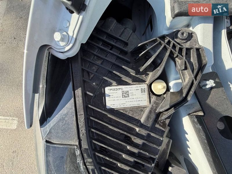 Внедорожник / Кроссовер Volvo XC60 2024 в Киеве