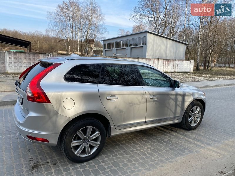Позашляховик / Кросовер Volvo XC60 2016 в Новояворівську
