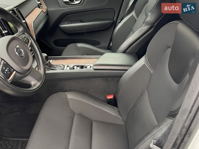 Внедорожник / Кроссовер Volvo XC60 2019 в Харькове фото 10 Внедорожник / Кроссовер Volvo XC60 2019 в Харькове