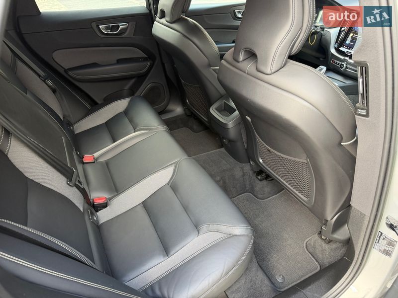 Внедорожник / Кроссовер Volvo XC60 2022 в Львове фото 30 Внедорожник / Кроссовер Volvo XC60 2022 в Львове