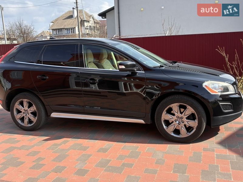 Внедорожник / Кроссовер Volvo XC60 2012 в Киеве