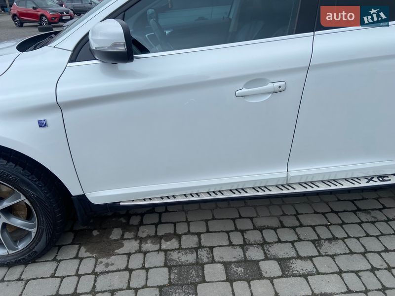 Позашляховик / Кросовер Volvo XC60 2014 в Чернівцях