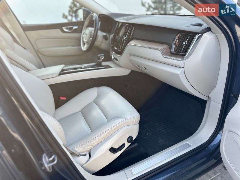 Позашляховик / Кросовер Volvo XC60 2020 в Луцьку
