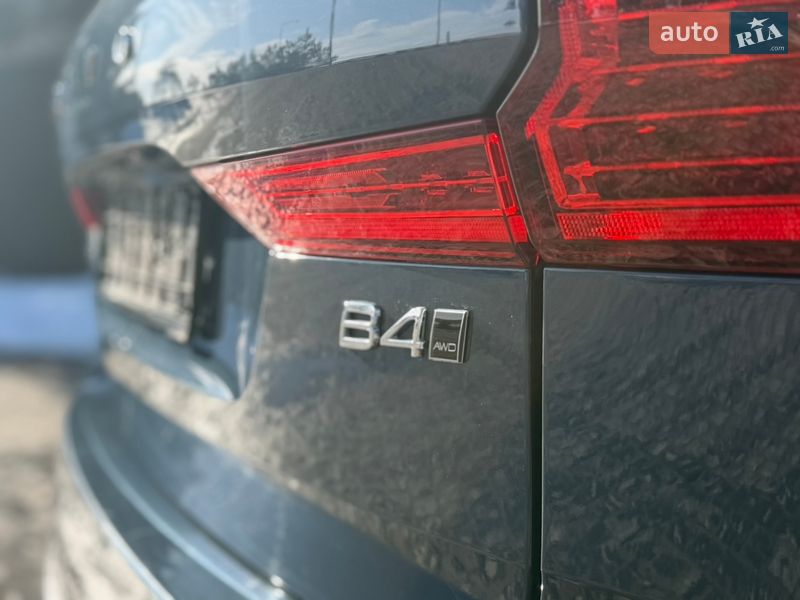 Позашляховик / Кросовер Volvo XC60 2021 в Львові