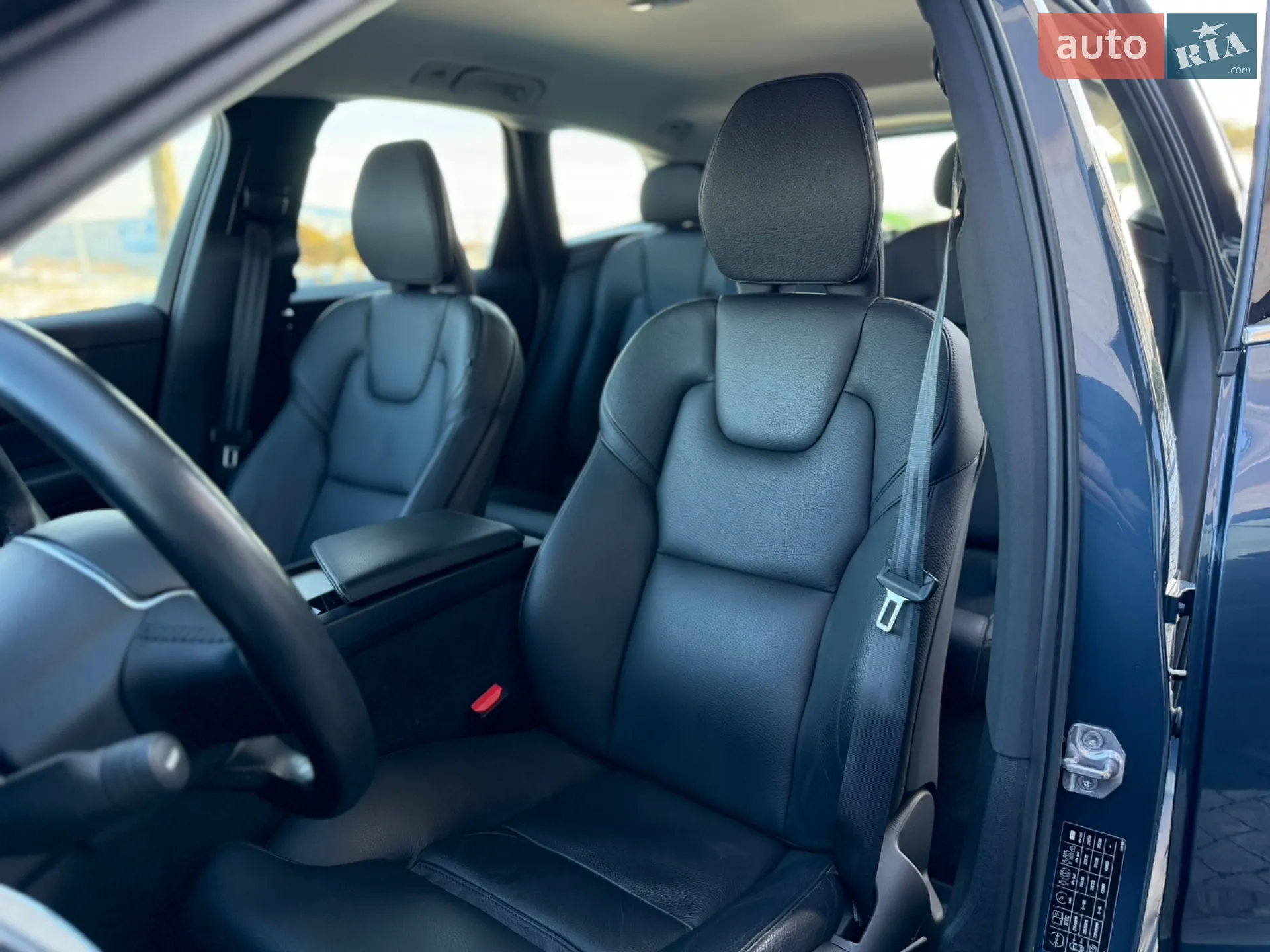 2021 Volvo XC60 - мініатюра 36