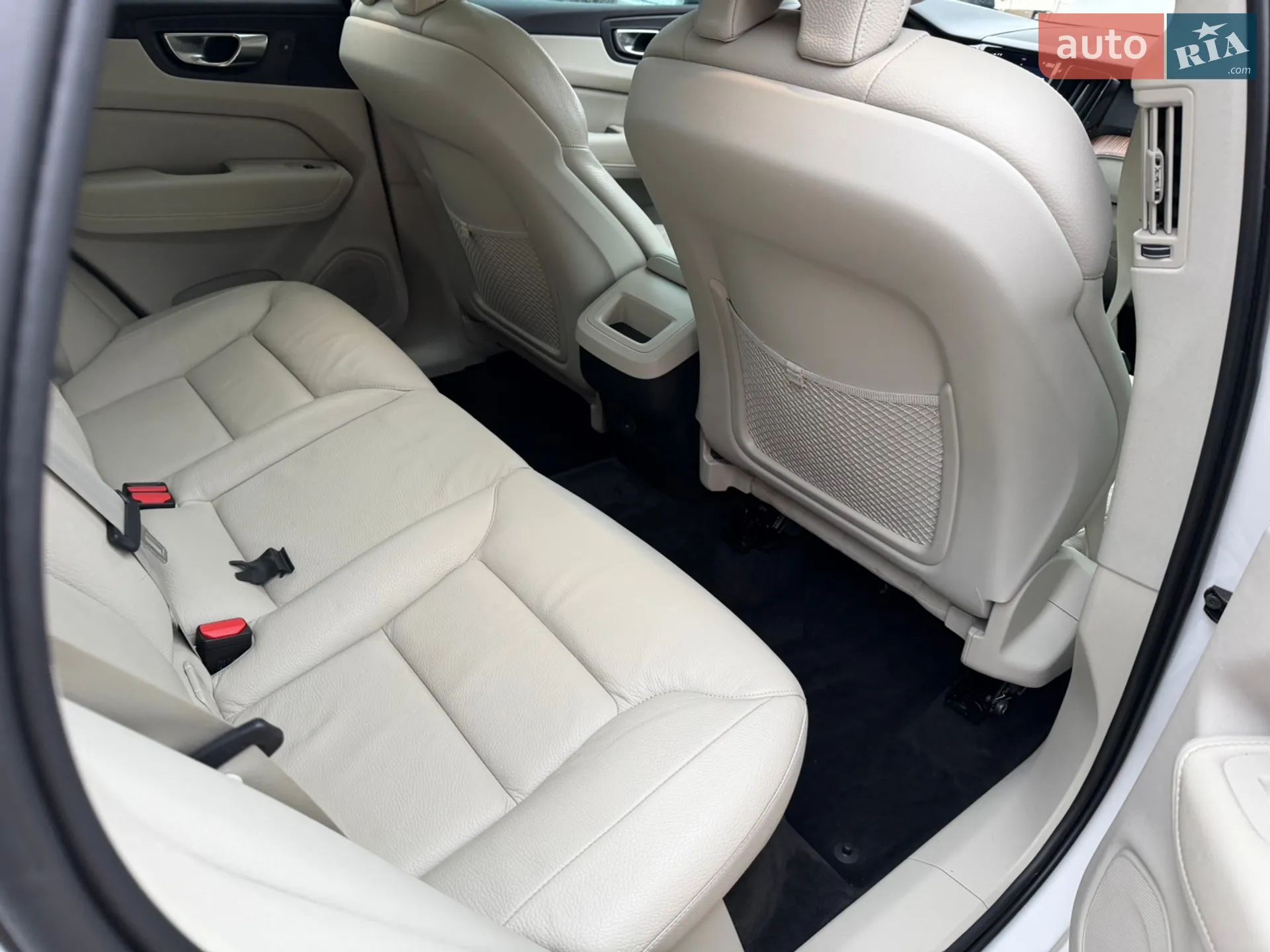 2021 Volvo XC60 - мініатюра 13