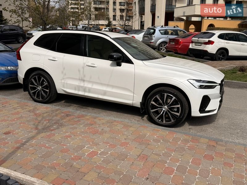 Позашляховик / Кросовер Volvo XC60 2022 в Києві