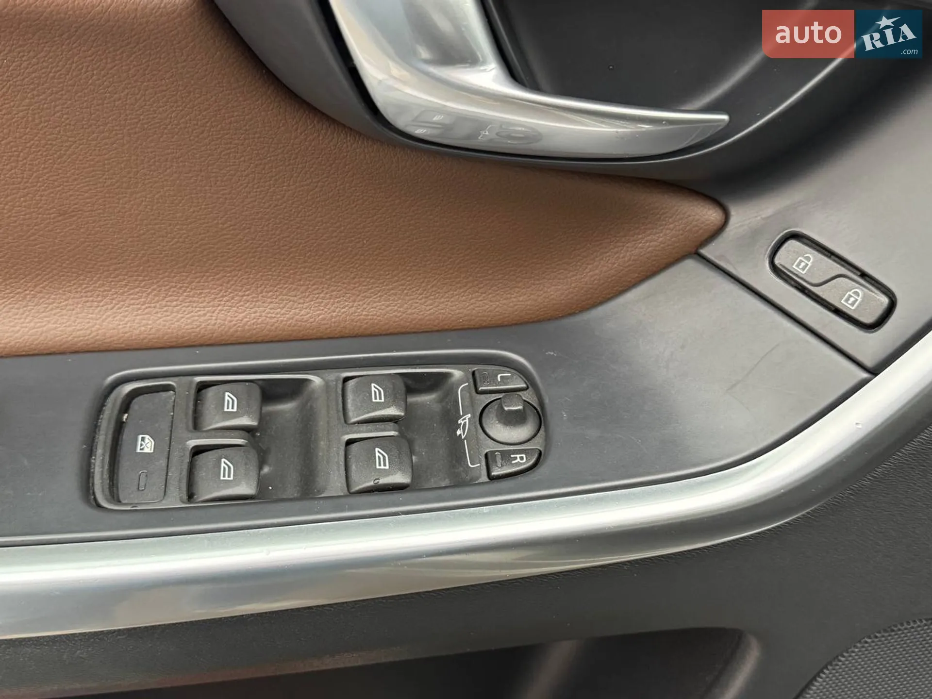 2017 Volvo XC60 - мініатюра 13