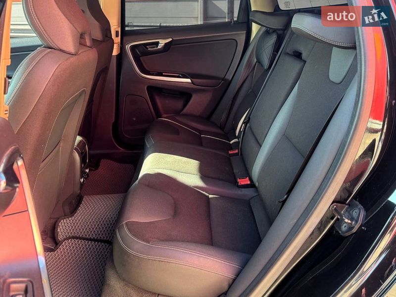 Позашляховик / Кросовер Volvo XC60 2012 в Києві