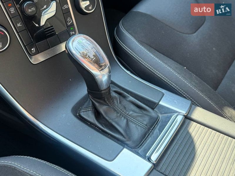 Позашляховик / Кросовер Volvo XC60 2012 в Києві