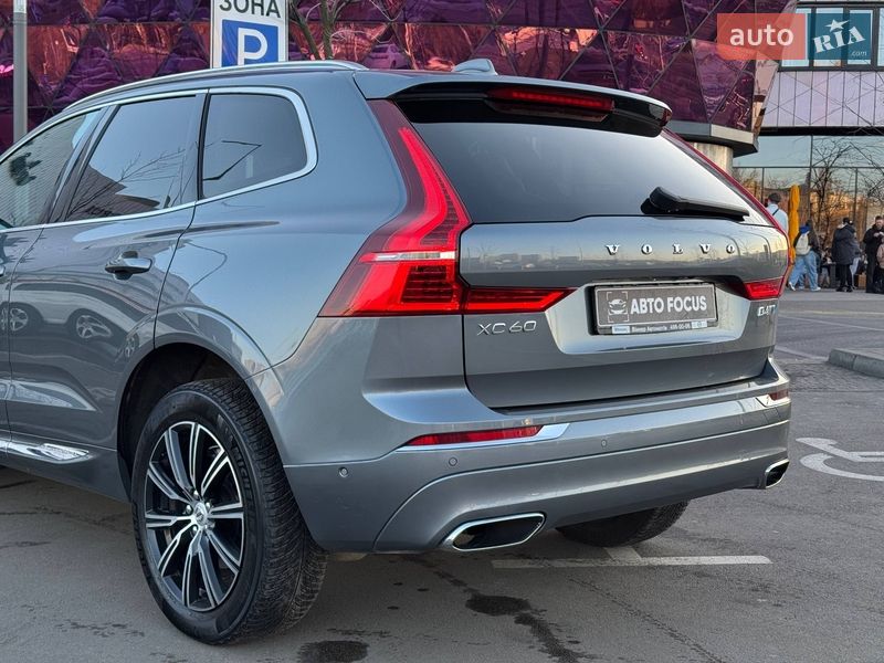 Внедорожник / Кроссовер Volvo XC60 2017 в Киеве