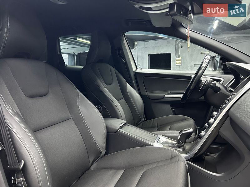 Позашляховик / Кросовер Volvo XC60 2013 в Чернівцях фото 22 Позашляховик / Кросовер Volvo XC60 2013 в Чернівцях