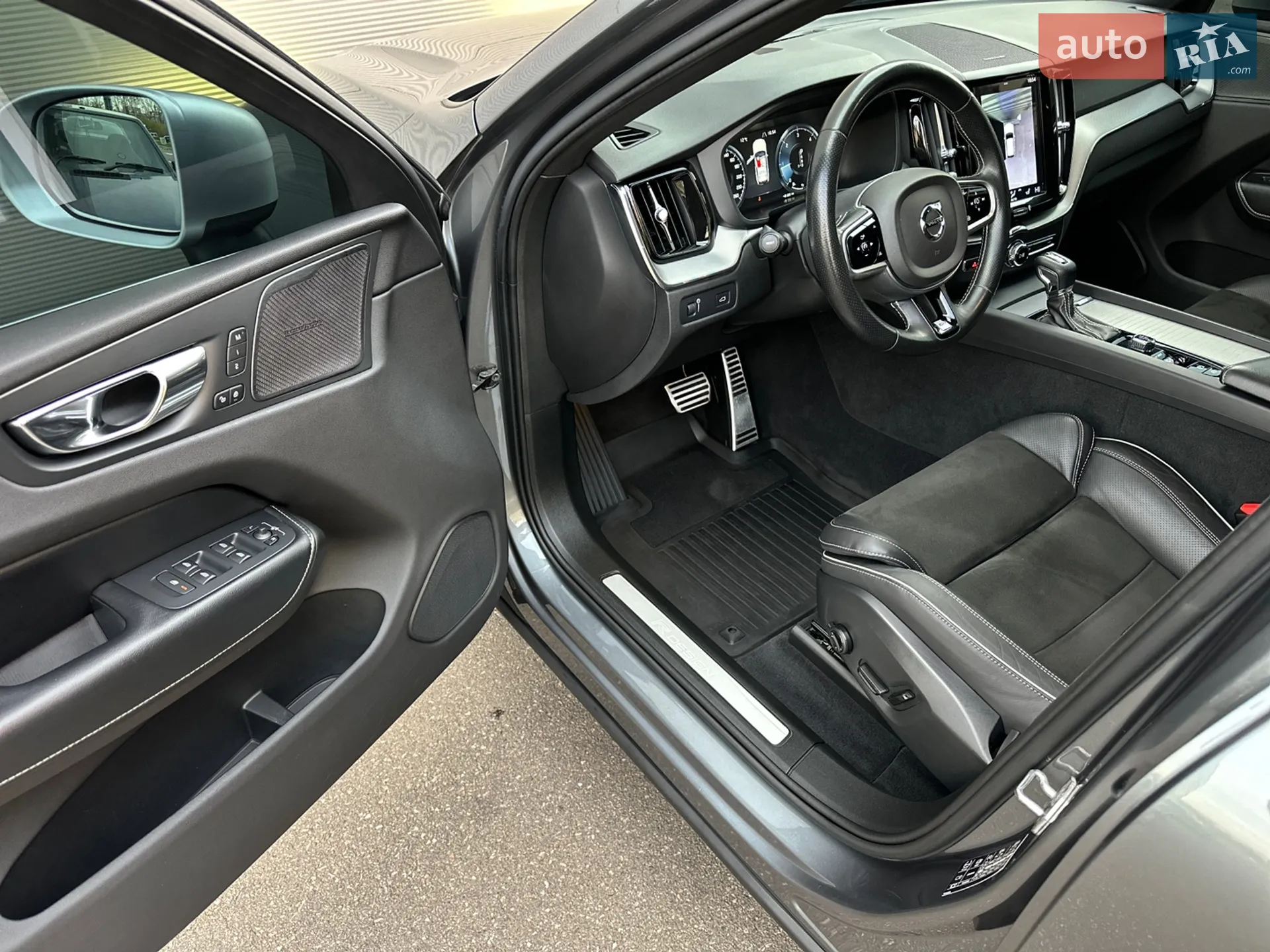 2018 Volvo XC60 - мініатюра 23