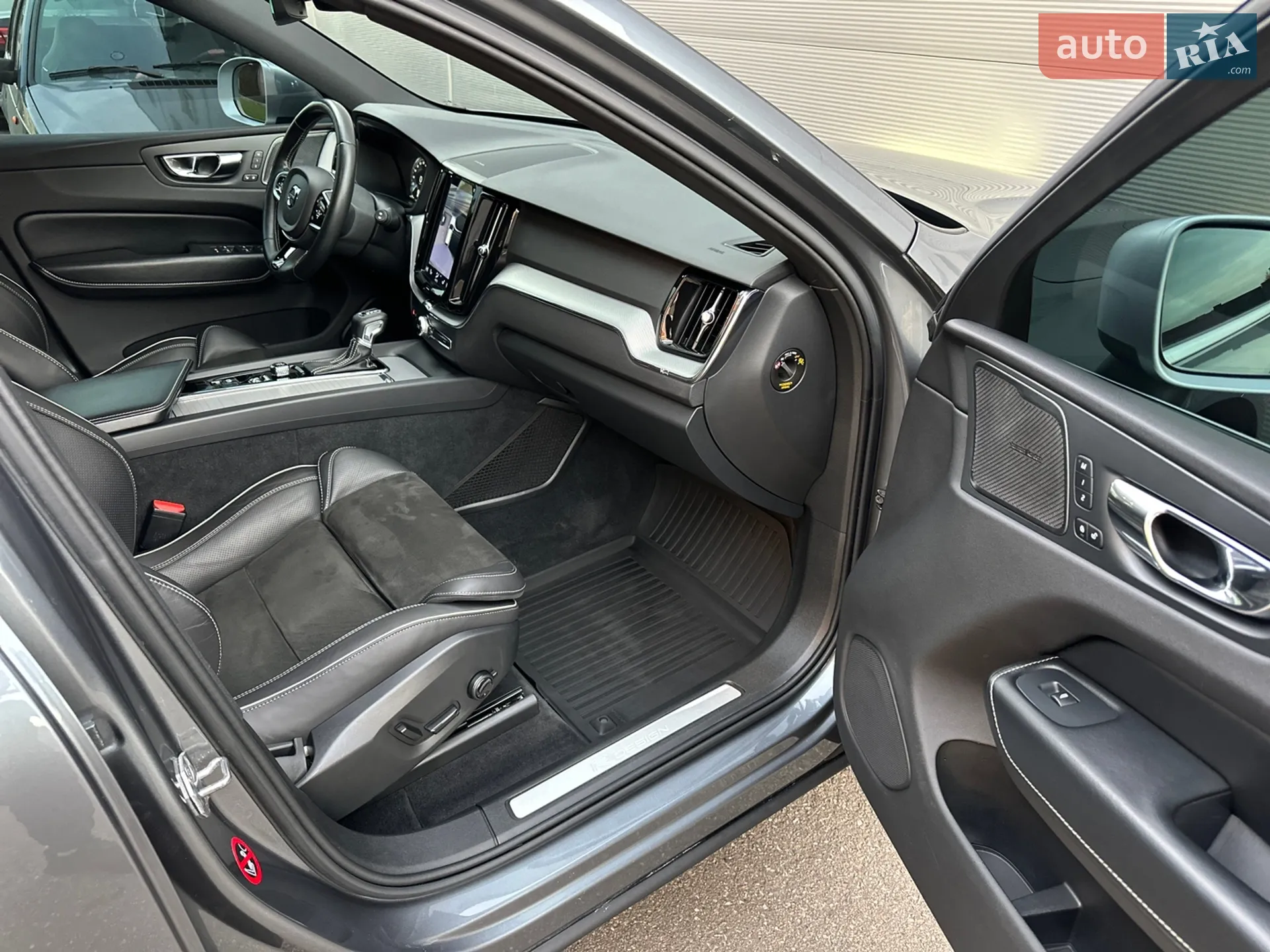 2018 Volvo XC60 - мініатюра 31
