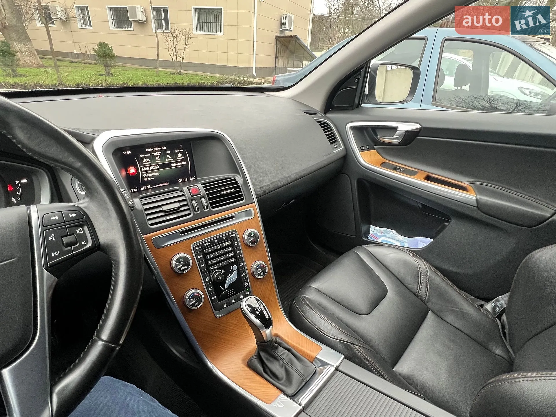 2017 Volvo XC60 - мініатюра 15