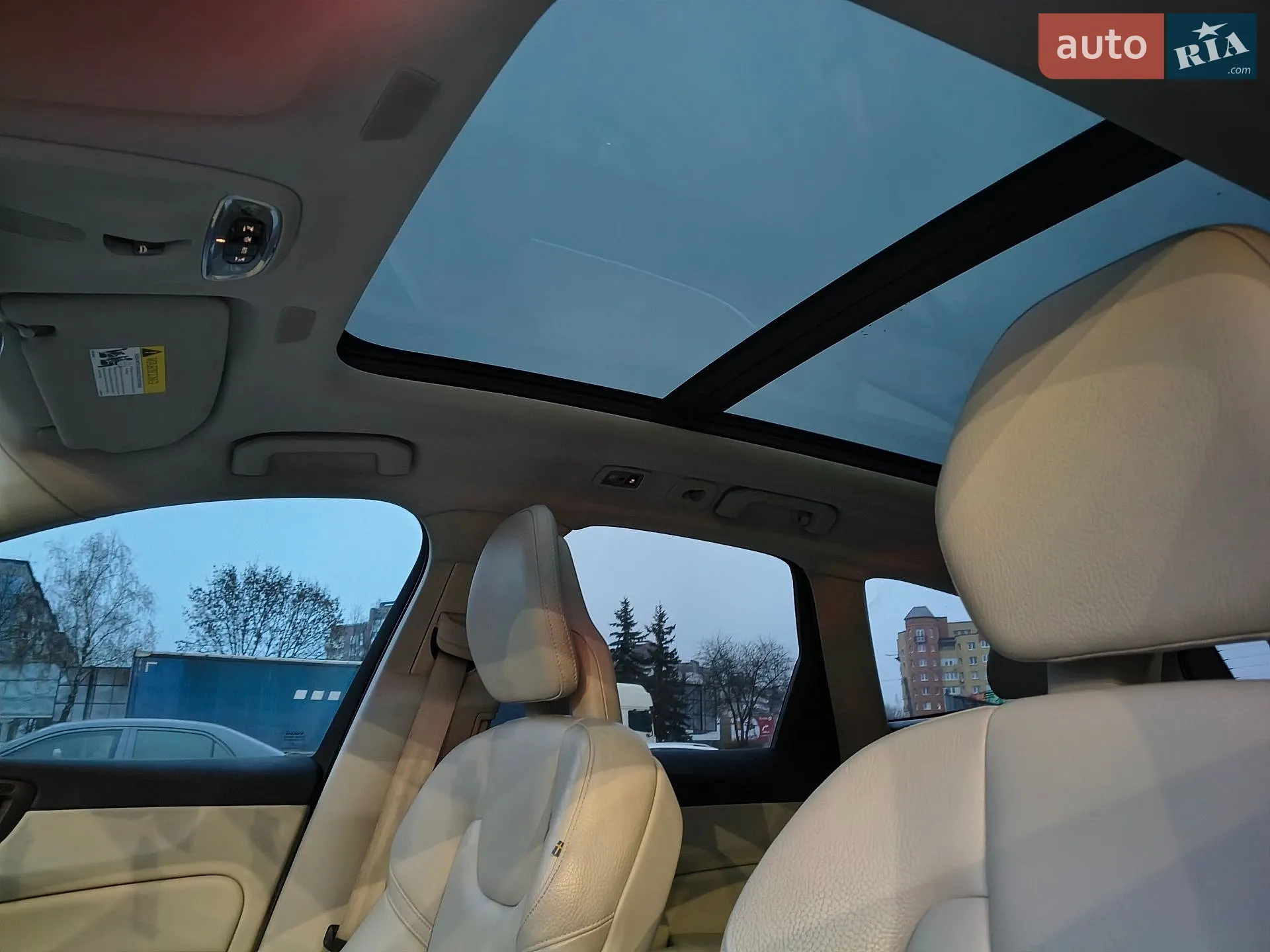 2018 Volvo XC60 - мініатюра 10