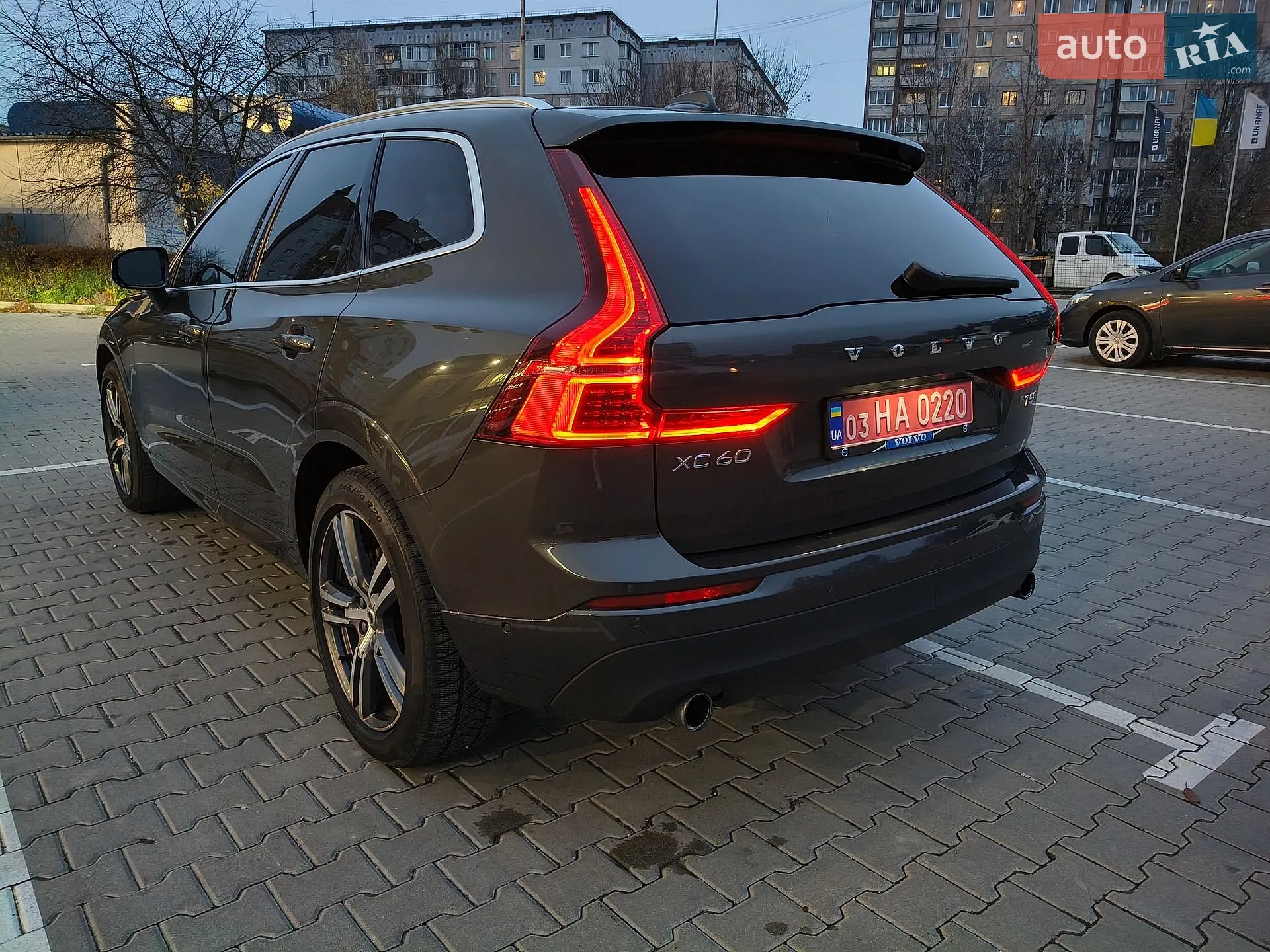 2018 Volvo XC60 - мініатюра 17