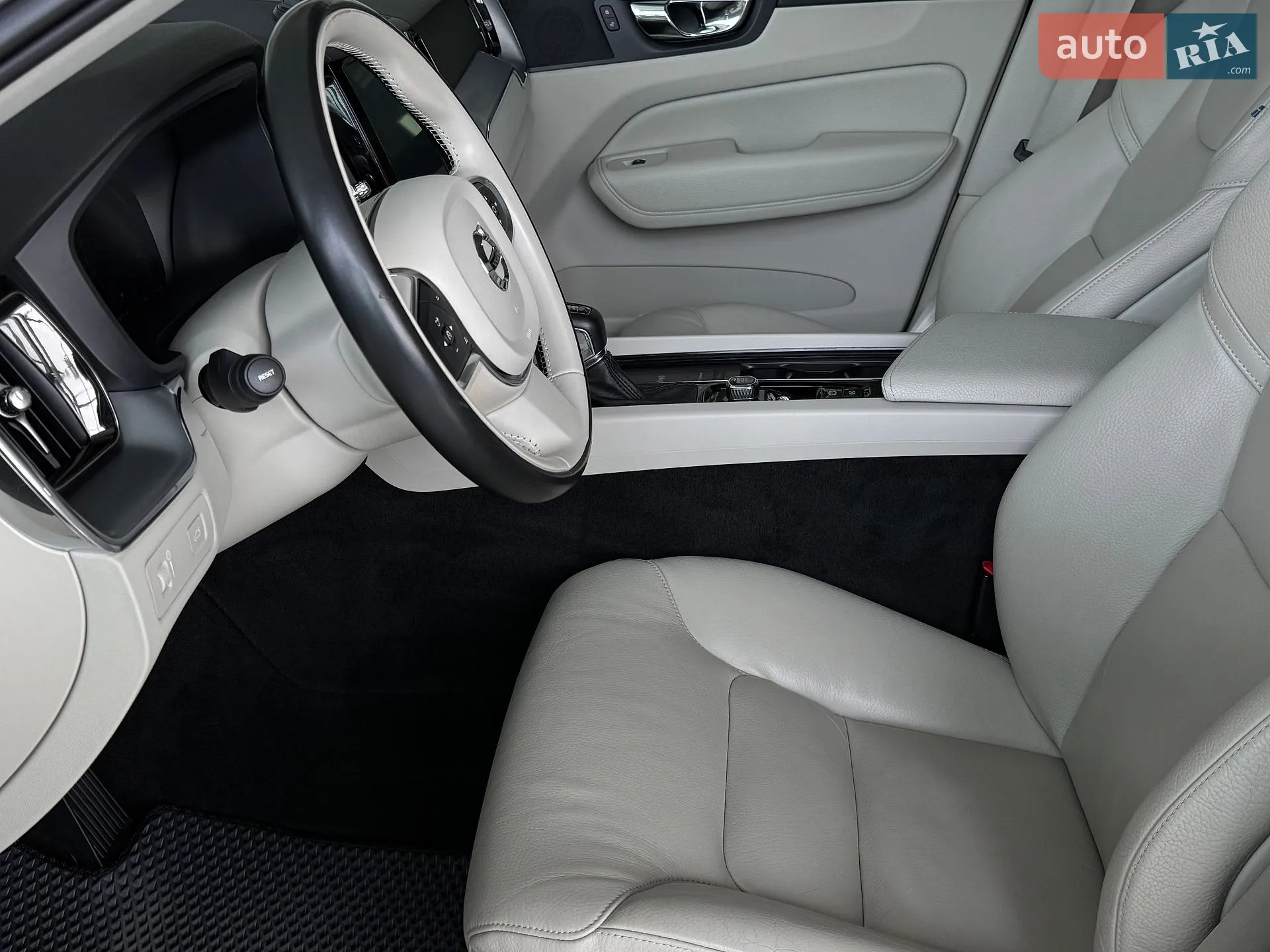 2018 Volvo XC60 - мініатюра 14