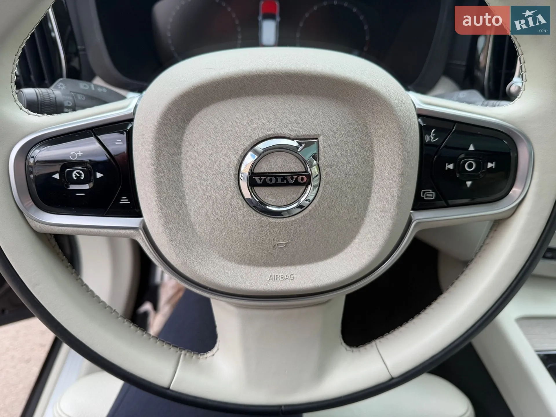2017 Volvo XC60 - мініатюра 28