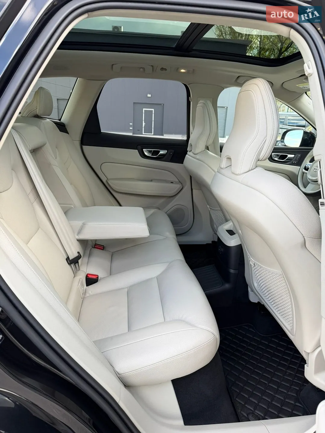 2024 Volvo XC60 - мініатюра 15