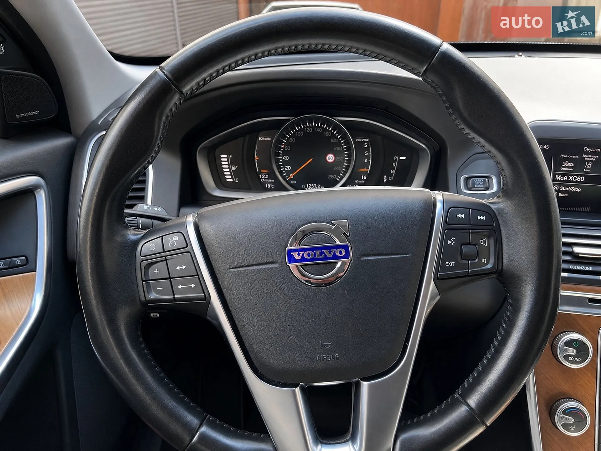 2017 Volvo XC60 - мініатюра 4