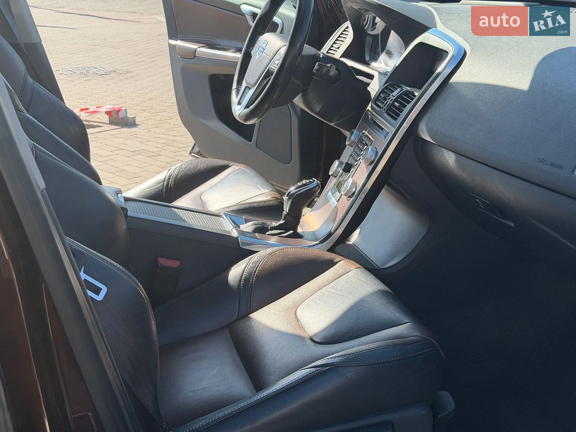 2017 Volvo XC60 - мініатюра 28