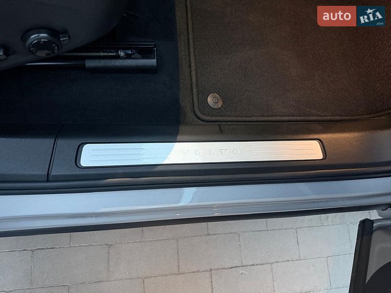 Внедорожник / Кроссовер Volvo XC60 2023 в Виннице