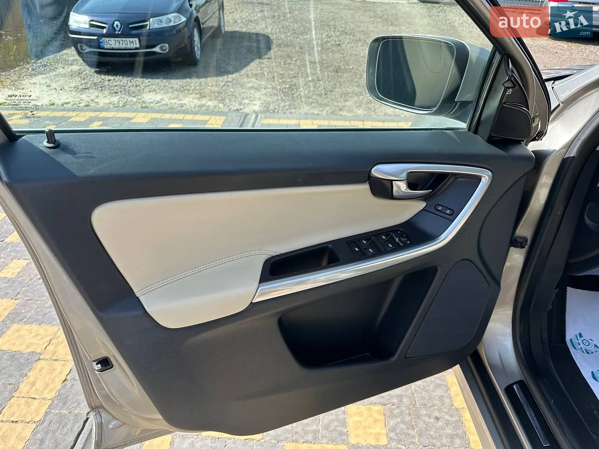 2016 Volvo XC60 - мініатюра 17
