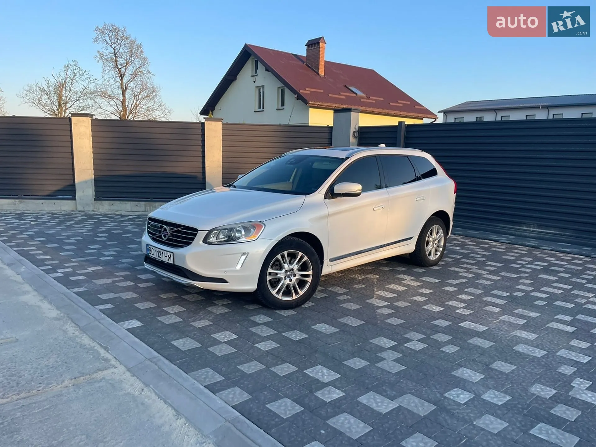 2015 Volvo XC60 - фото 1