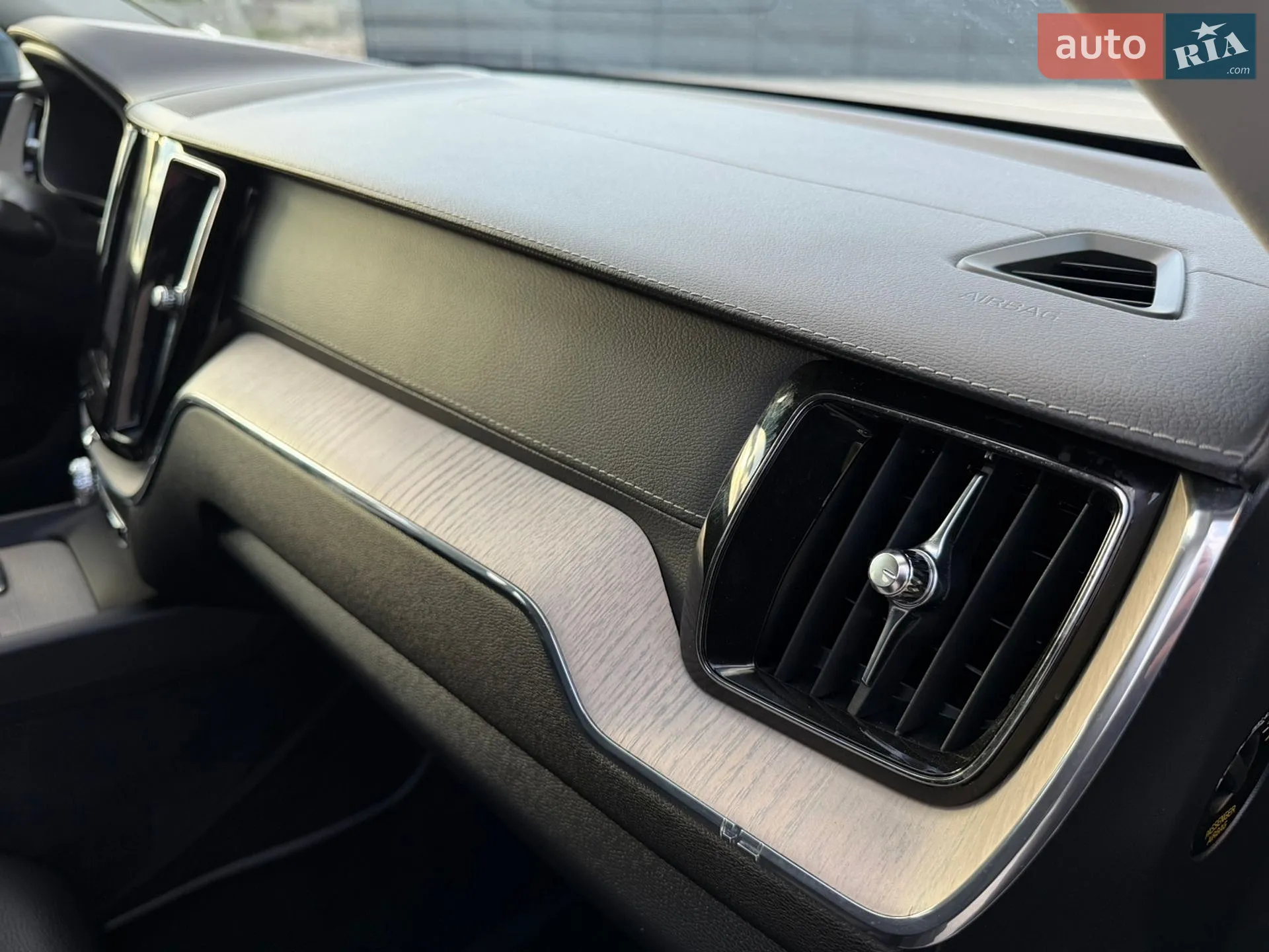 2018 Volvo XC60 - мініатюра 36