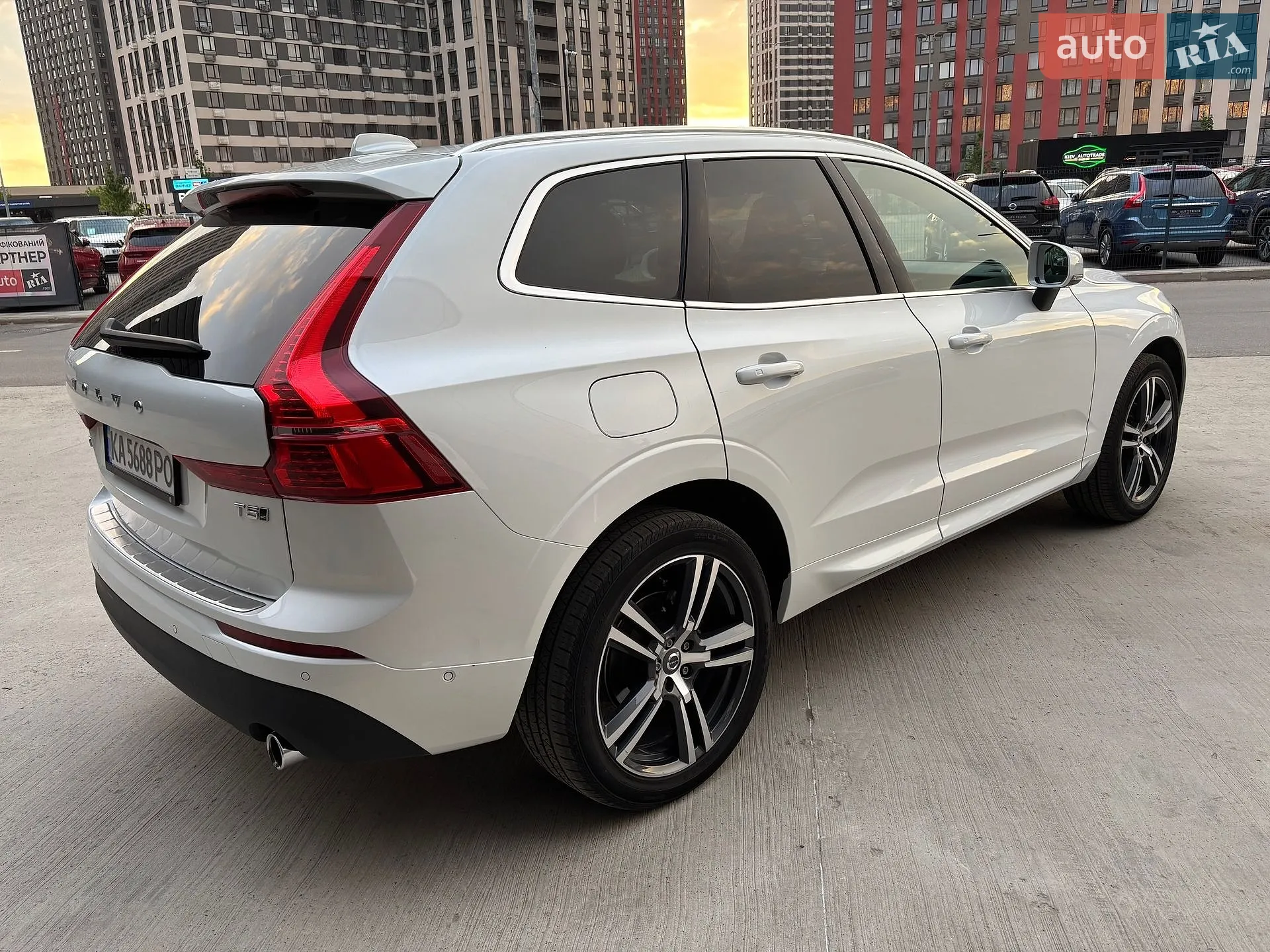 2018 Volvo XC60 - мініатюра 15