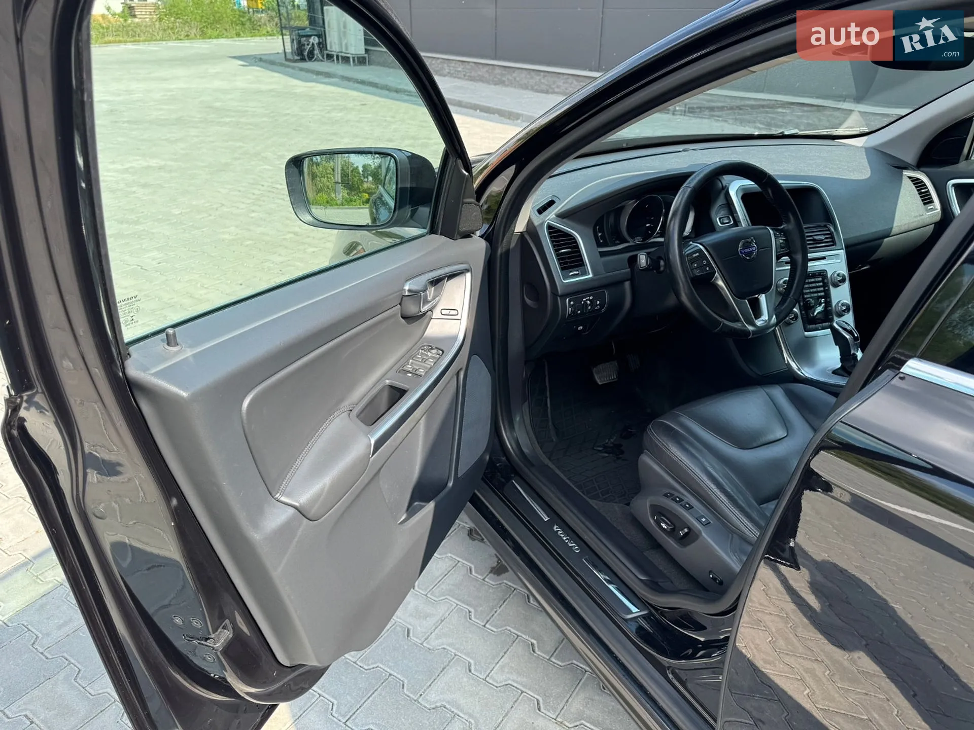 2017 Volvo XC60 - мініатюра 8