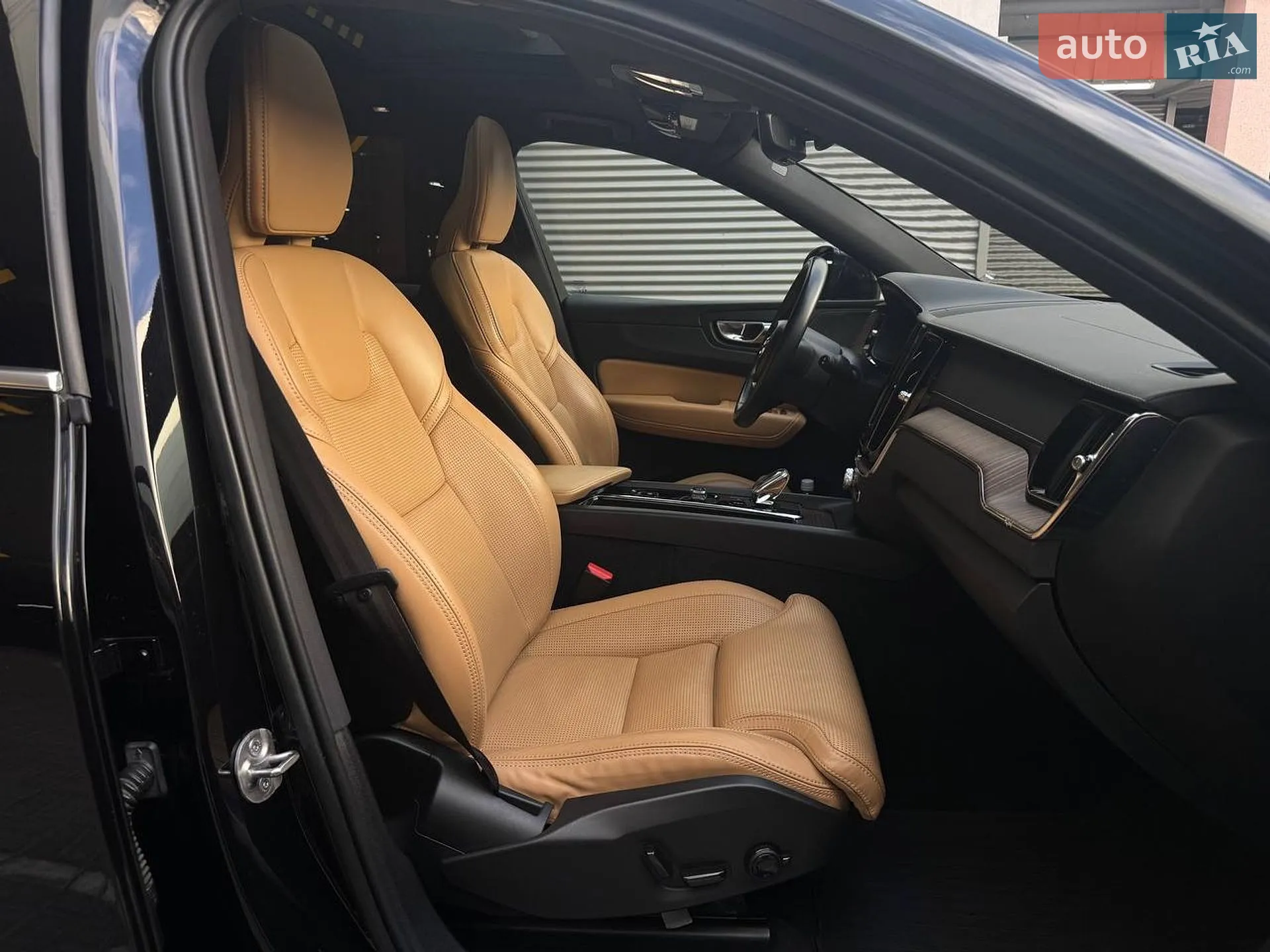 2022 Volvo XC60 - мініатюра 12