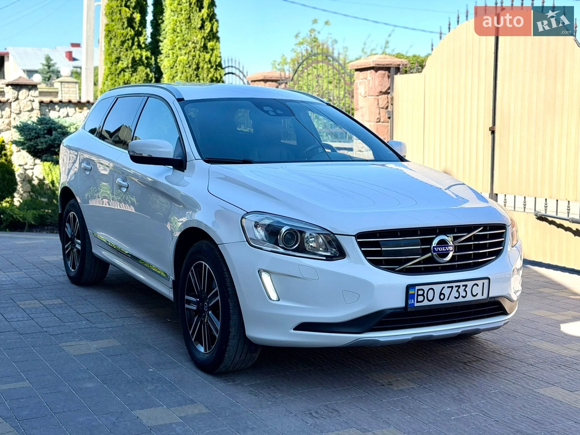 2016 Volvo XC60 - фото 1
