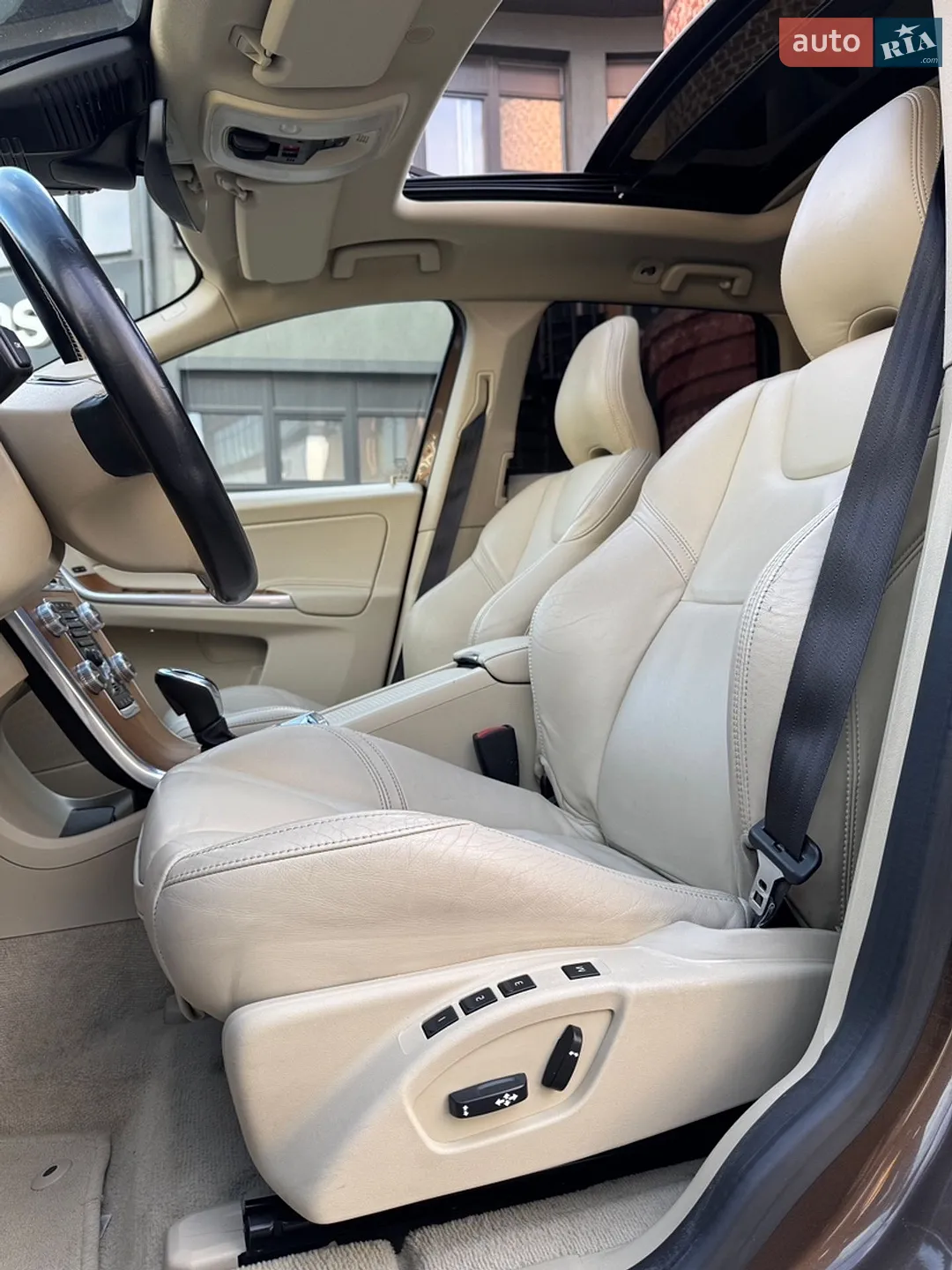 Volvo XC60 2014 VIN YV1DZ73CDF2636918 фото оголошення 17 з 51
