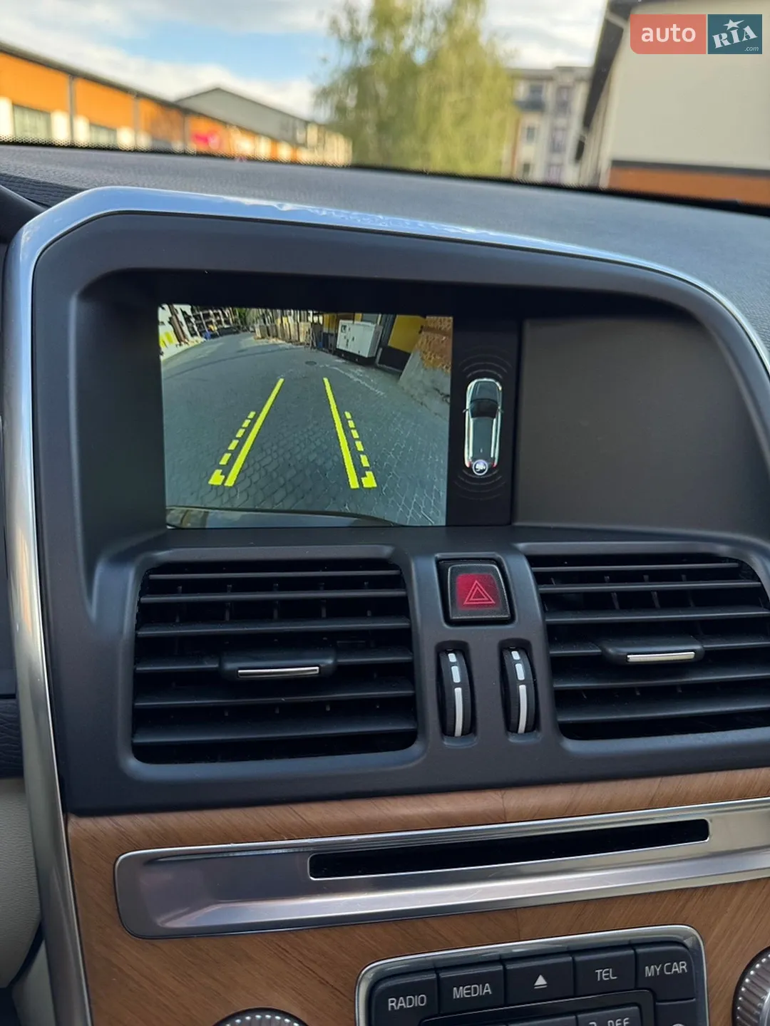 Volvo XC60 2014 VIN YV1DZ73CDF2636918 фото оголошення 36 з 51