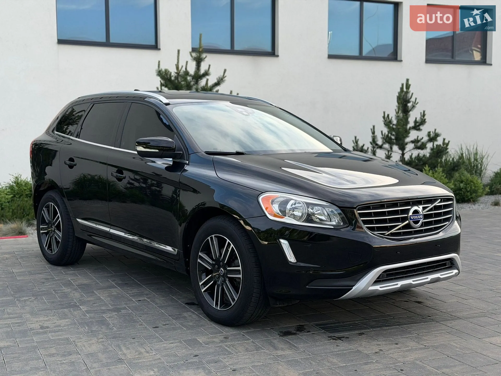 2016 Volvo XC60 - фото 1