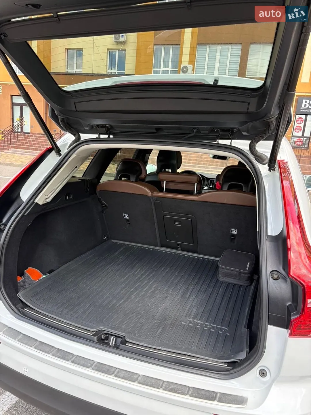 2018 Volvo XC60 - мініатюра 15
