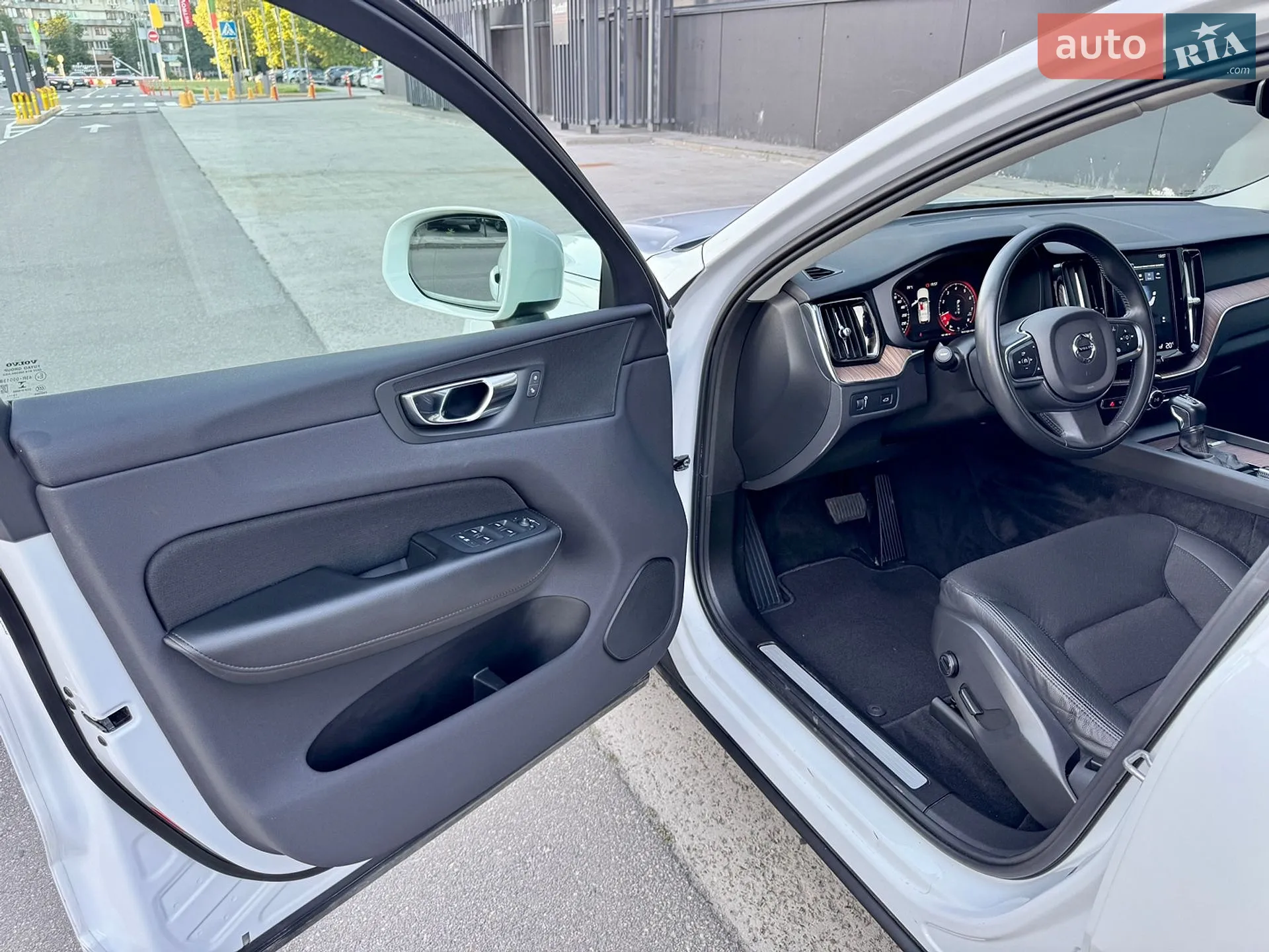 2019 Volvo XC60 - мініатюра 29